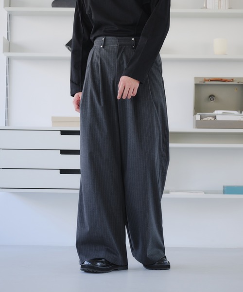 SELLE GLANT（セレグランテ）の「TWO-TUCK BAGGY DESIGN SLACKS/2