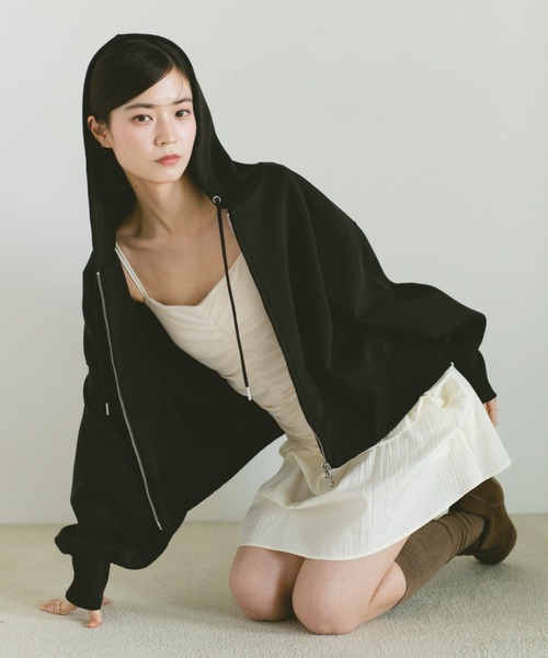 VANNIE U（ヴァニーユー）の「ダブルジップフーディー/パーカー（パーカー・レディース・ブラック/グレー・FREE）」の2枚目の写真