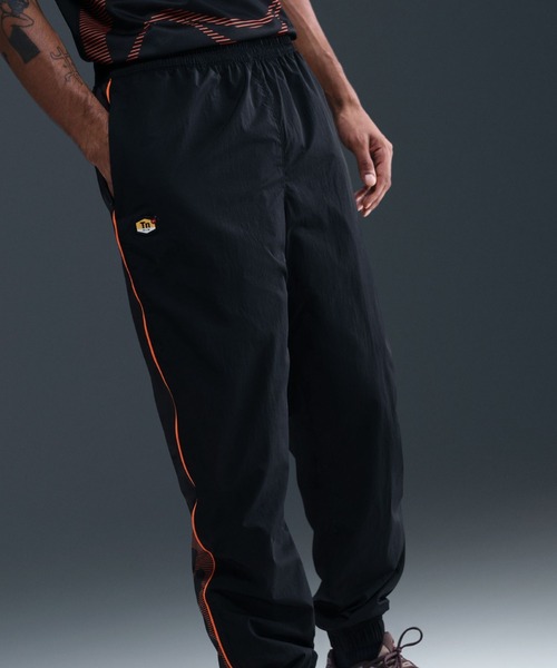 NIKE（ナイキ）の「NIKE M NSW TN PANT WOVEN / ナイキ NSW TN ウーヴン パンツ 【SP】（その他パンツ・メンズ・ブラック・M/S/XXL/XL/L）」の4枚目の写真