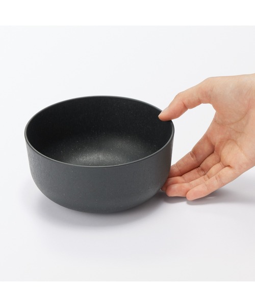 無印良品(ムジルシリョウヒン)の「レンジで使える ヤシの端材を使った ボウル 2個組(食器・メンズ・ブラック・FREE)」の5枚目の写真