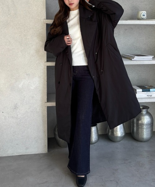 TREOVER(トレオーバー)の「軽さと暖かさを実現させた中綿ロングコート(チェスターコート・レディース・ブラック/アイボリー/カーキ・FREE)」の20枚目の写真