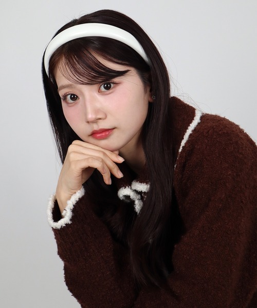 ammy.(エイミードット)の「【 ammy. / エイミードット 】 グロッシー クラシック フェイクレザー カチューシャ(カチューシャ・レディース・ホワイト/ブラウン/レッド/ブラック・FREE)」の7枚目の写真