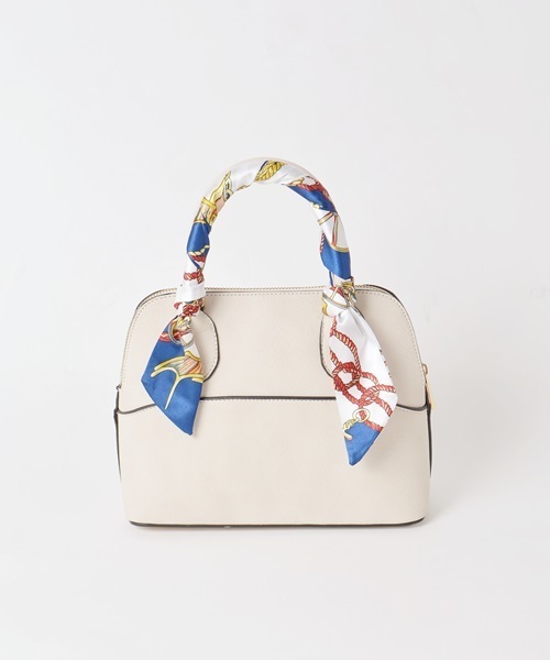 Khaju(カージュ)の「Khaju: スカーフミニバッグ□(ショルダーバッグ・レディース・アイボリー/ベージュ/ネイビー/ブラック・ONE SIZE)」の5枚目の写真