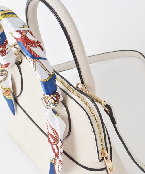 Khaju(カージュ)の「Khaju: スカーフミニバッグ□(ショルダーバッグ・レディース・アイボリー/ベージュ/ネイビー/ブラック・ONE SIZE)」の11枚目の写真