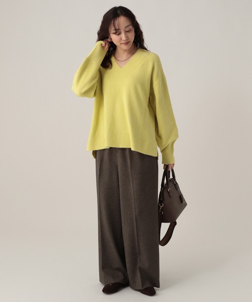 Elura(エルーラ)の「スフレVネックニット/612204(ニット/セーター・レディース・オフホワイト/ライトピンク/ライトイエロー/グレー/チャコールグレー/ブラウン・FREE)」の21枚目の写真