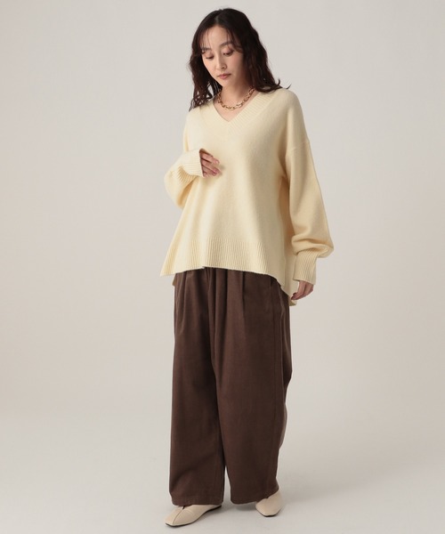 Elura(エルーラ)の「スフレVネックニット/612204(ニット/セーター・レディース・オフホワイト/ライトピンク/ライトイエロー/グレー/チャコールグレー/ブラウン・FREE)」の10枚目の写真