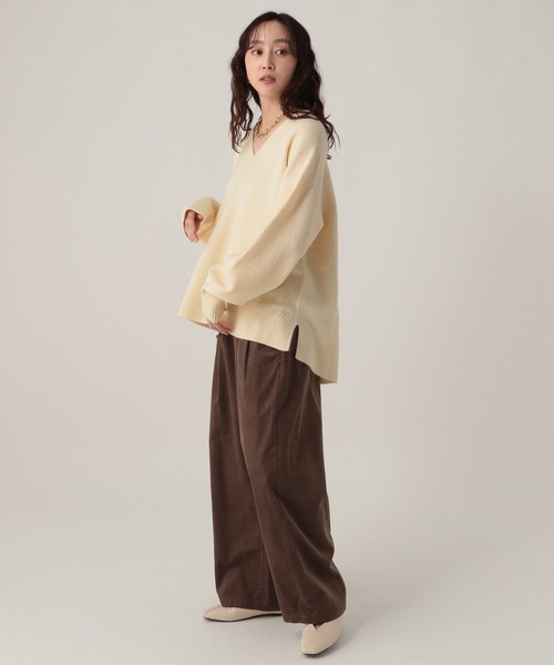 Elura(エルーラ)の「スフレVネックニット/612204(ニット/セーター・レディース・オフホワイト/ライトピンク/ライトイエロー/グレー/チャコールグレー/ブラウン・FREE)」の11枚目の写真