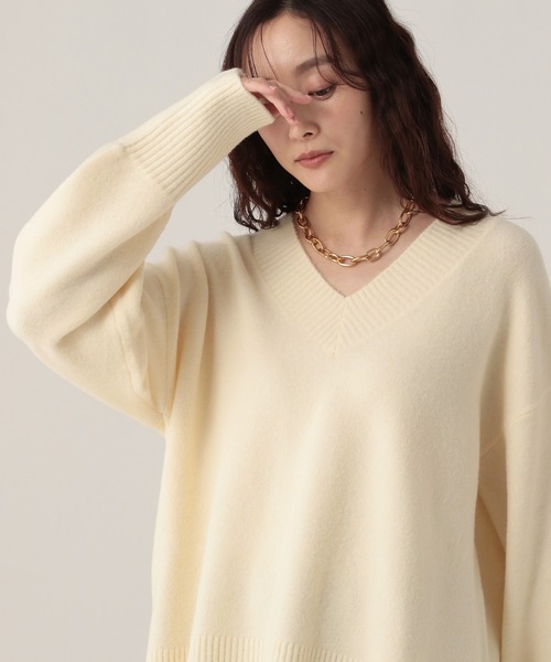 Elura(エルーラ)の「スフレVネックニット/612204(ニット/セーター・レディース・オフホワイト/ライトピンク/ライトイエロー/グレー/チャコールグレー/ブラウン・FREE)」の9枚目の写真