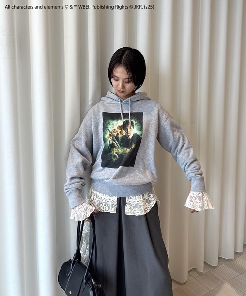 Ameri(アメリ)の「Harry Potter HEATHER HOODIE(パーカー・レディース・グレー・SMALL/MEDIUM)」の2枚目の写真