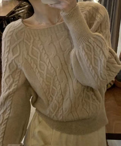 meJane(ミージェーン)の「スクエアネック ケーブルニット(ニット/セーター・レディース・ダークベージュ/ピンク/ブラック/オフホワイト・FREE)」の6枚目の写真