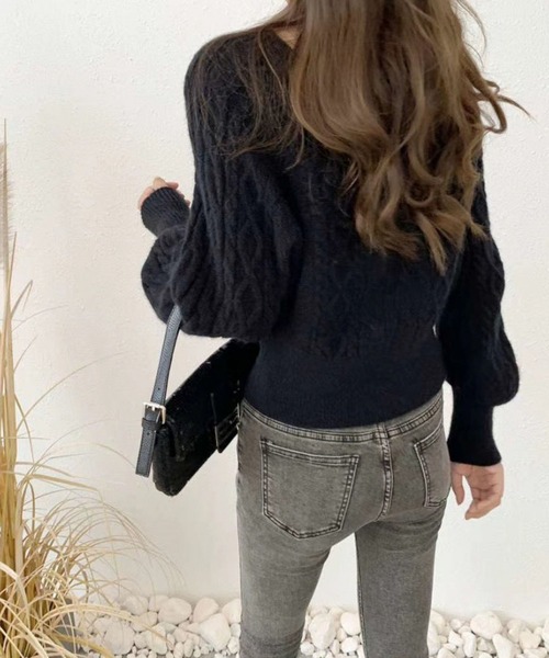 meJane(ミージェーン)の「スクエアネック ケーブルニット(ニット/セーター・レディース・ダークベージュ/ピンク/ブラック/オフホワイト・FREE)」の13枚目の写真