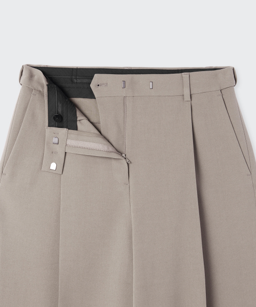 MUSINSA STANDARD WOMAN（ムシンサスタンダードウーマン）の「ウィメンズ ローウエストディープタックエクストラワイドヒドゥンバンディングスラックス [ライトベージュ]（スラックス・レディース・その他・34/32/30/31/24/25/26/27/28/29）」の8枚目の写真