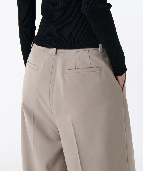 MUSINSA STANDARD WOMAN（ムシンサスタンダードウーマン）の「ウィメンズ ローウエストディープタックエクストラワイドヒドゥンバンディングスラックス [ライトベージュ]（スラックス・レディース・その他・34/32/30/31/24/25/26/27/28/29）」の6枚目の写真