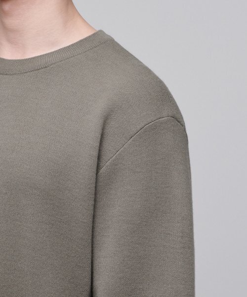 MUSINSA STANDARD（ムシンサスタンダード）の「ミニマルクルーネックニット [ダスティベージュ]（ニット/セーター・メンズ・その他・SMALL/MEDIUM/LARGE/X-LARGE/XX-LARGE）」の6枚目の写真