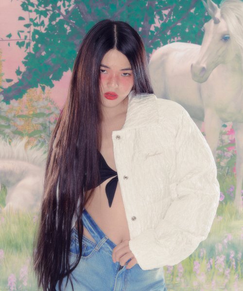 YOUHEE(ユヒ)の「YOUHEE FLOWER CROP DOWN JUMPER WHITE(ダウンジャケット/コート・レディース・その他・FREE)」の1枚目の写真