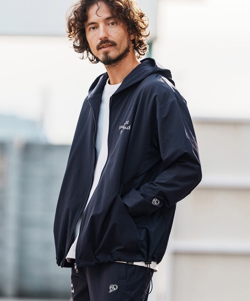 1minute 1second(ワンミニットワンセカンド)の「mpa4000-cursive embroidery nylon jersey hoodie パーカー(1M26H010)(パーカー・メンズ・ブラック/ネイビー/ホワイト・S/M/L/XL)」の3枚目の写真