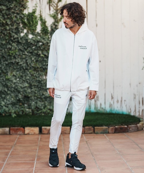 1minute 1second(ワンミニットワンセカンド)の「mpa4000-cursive embroidery nylon jersey hoodie パーカー(1M26H010)(パーカー・メンズ・ブラック/ネイビー/ホワイト・S/M/L/XL)」の5枚目の写真