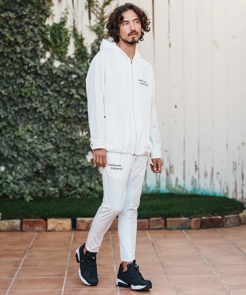 1minute 1second(ワンミニットワンセカンド)の「mpa4000-cursive embroidery nylon jersey hoodie パーカー(1M26H010)(パーカー・メンズ・ブラック/ネイビー/ホワイト・S/M/L/XL)」の6枚目の写真