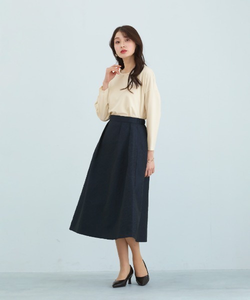 White Collection（ホワイトコレクション）の「【 セットアップで映える 】 マットジャガード・ボリュームタックフレアスカート（スカート・レディース・ネイビー/ブラック・L/M/S）」の3枚目の写真