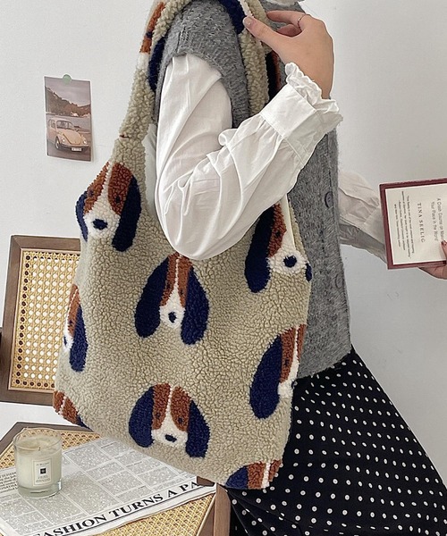 TONE SELECT GOODS（トーンセレクトグッズ）の「Liaa/大容量 もこもこ ボア トートバッグ A18727（トートバッグ・レディース・その他4/その他3/その他2/その他1・FREE）」の4枚目の写真