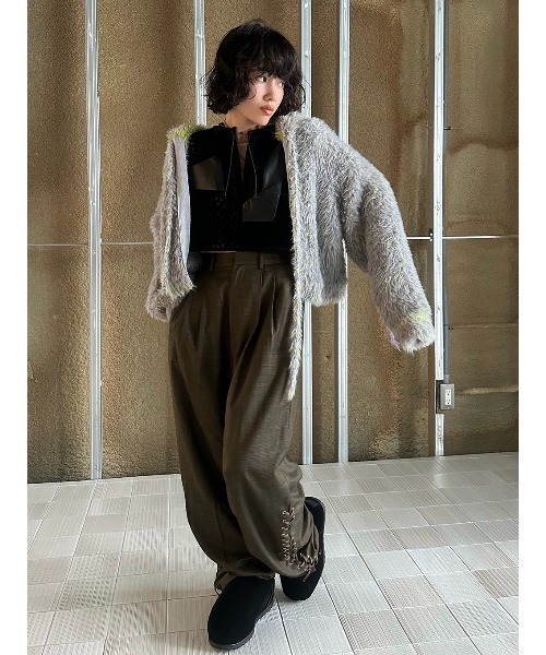 ELCHELE(エルチェレ)の「LACE UP BARREL PANTS(スラックス・レディース・ブラック/オリーブ・36/38)」の18枚目の写真