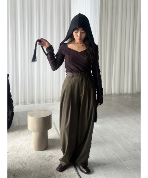 ELCHELE(エルチェレ)の「LACE UP BARREL PANTS(スラックス・レディース・ブラック/オリーブ・36/38)」の16枚目の写真