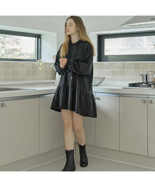 AVANT-G(アバン)の「Hooded Frill Mini Dress - BLACK(ワンピース・レディース・ブラック/チャコール・FREE)」の1枚目の写真