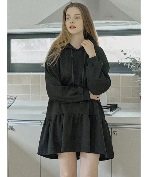 AVANT-G(アバン)の「Hooded Frill Mini Dress - BLACK(ワンピース・レディース・ブラック/チャコール・FREE)」の3枚目の写真