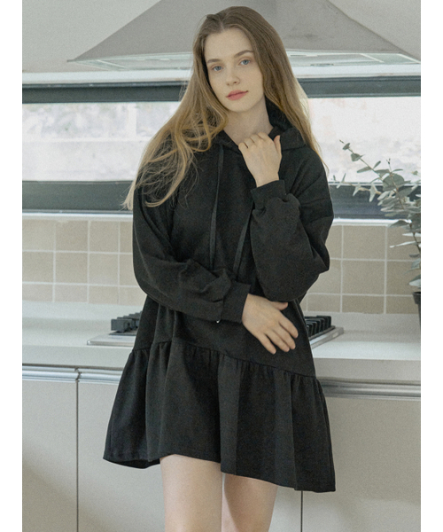 AVANT-G(アバン)の「Hooded Frill Mini Dress - BLACK(ワンピース・レディース・ブラック/チャコール・FREE)」の4枚目の写真