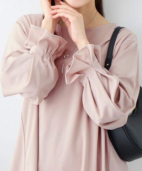 alotta(アロッタ)の「袖タックデザインプルオーバー(Tシャツ/カットソー・レディース・ホワイト/イエロー/ブラック/グレイッシュベージュ・M/L/LL/3L)」の22枚目の写真