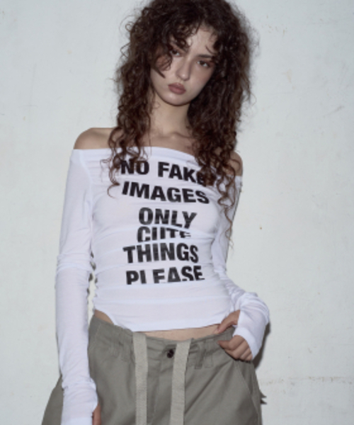 PLEASENOFOLLOW(プリーズノーフォロー)の「Kacy Lettering Long Off-Shoulder Top (White)(Tシャツ/カットソー・レディース・その他・FREE)」の5枚目の写真
