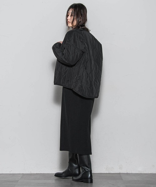 MAYSON GREY(メイソングレイ)の「キルティング×フェイクファーリバーシブルブルゾン(ブルゾン・レディース・ブラウン/チャコールグレー/オフホワイト・M)」の13枚目の写真