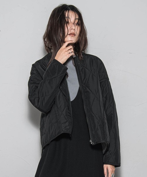 MAYSON GREY(メイソングレイ)の「キルティング×フェイクファーリバーシブルブルゾン(ブルゾン・レディース・ブラウン/チャコールグレー/オフホワイト・M)」の10枚目の写真
