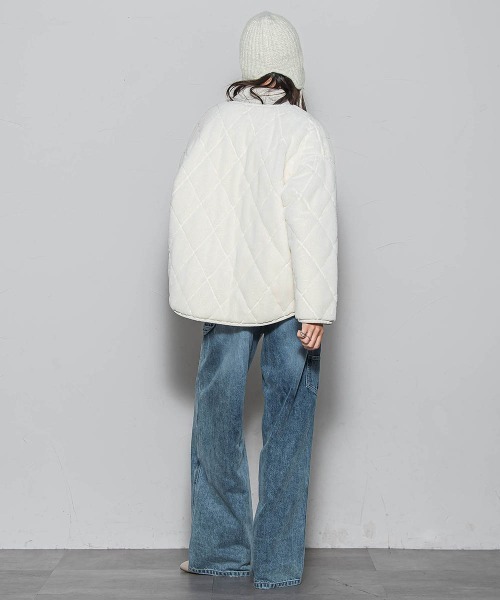 MAYSON GREY(メイソングレイ)の「キルティング×フェイクファーリバーシブルブルゾン(ブルゾン・レディース・ブラウン/チャコールグレー/オフホワイト・M)」の19枚目の写真