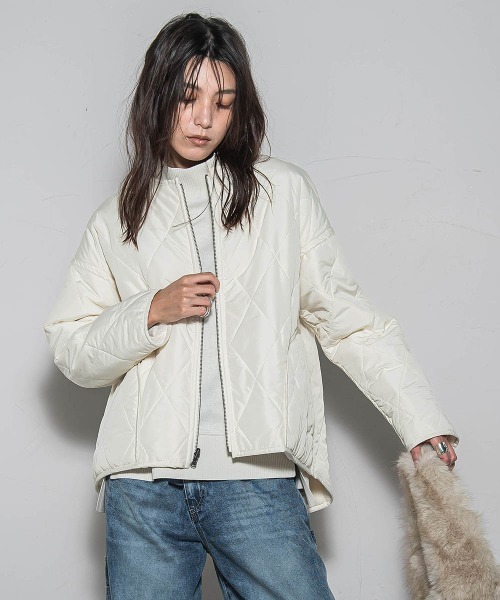 MAYSON GREY(メイソングレイ)の「キルティング×フェイクファーリバーシブルブルゾン(ブルゾン・レディース・ブラウン/チャコールグレー/オフホワイト・M)」の20枚目の写真