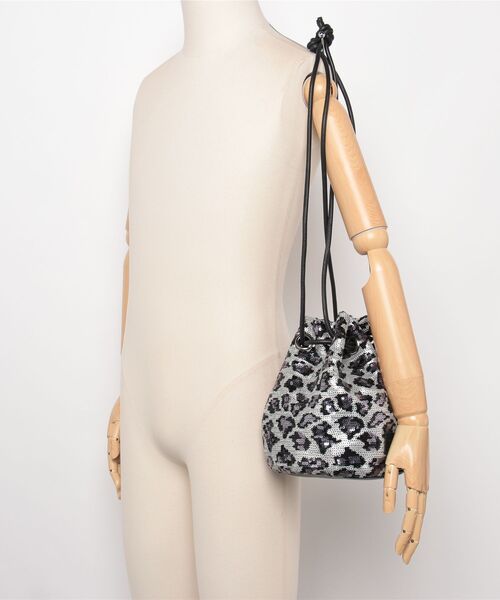 MASSIVE STORE(マッシブストア)の「【Swaraj/スワラージ】スパンコールレザーコンボ巾着BAG(ショルダーバッグ・メンズ・ゴールド/シルバー・FREE)」の6枚目の写真