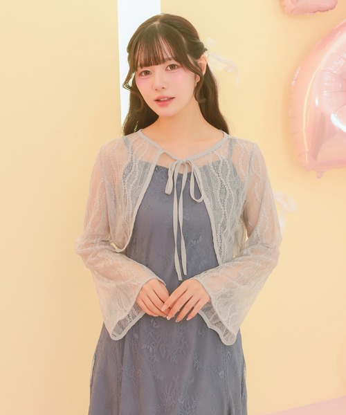 Retica(レティカ)の「ボレロ 結婚式 ショート丈 長袖 総レース シアー カーディガン 30代 お呼ばれ 二次会 パーティー(カーディガン/ボレロ・レディース・グレー/ブラック・M)」の2枚目の写真