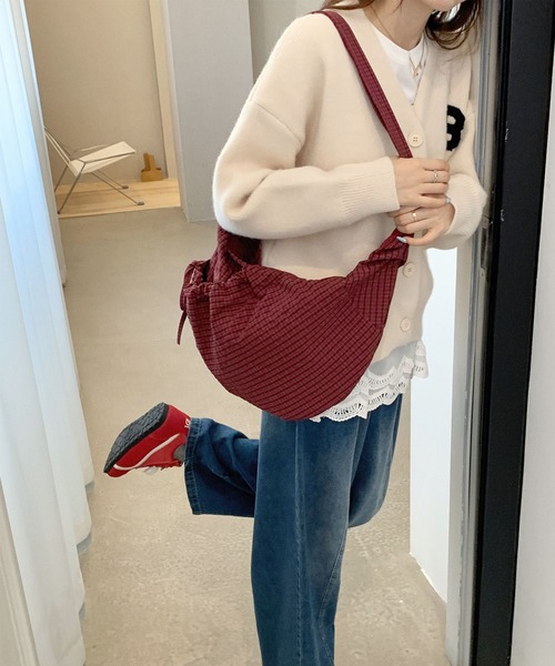 WEGO(ウィゴー)の「WEGO/新色ドット柄登場!アソート柄多収納ハーフムーンショルダーバッグ(ショルダーバッグ・レディース・その他3/その他1/その他4/その他5/その他2/その他8/その他7/その他6・FREE)」の12枚目の写真