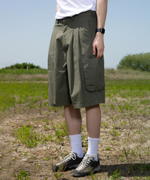 MUDSALT（マッドソルト）の「ツーピンタックワイドバミューダパンツオリーブ（その他パンツ）」