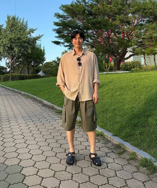 MUDSALT（マッドソルト）の「ツーピンタックワイドバミューダパンツオリーブ（その他パンツ・メンズ・その他・1/2/3）」の10枚目の写真