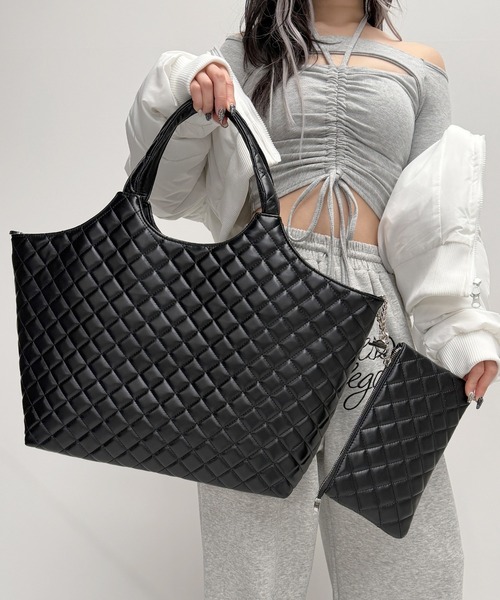 me+em select(ミームセレクト)の「【 A4収納可 】フェイクレザーキルティングトートバッグ / fake leather quilted tote bag(トートバッグ・レディース・ブラック/アイボリー・FREE)」の12枚目の写真