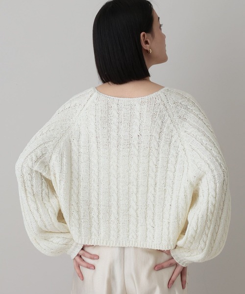 A part by（アパートバイ）の「ケーブルＶネックニットプルオーバー（ニット/セーター・レディース・イエロー系その他2/グリーン系その他4/オフホワイト・FREE）」の20枚目の写真