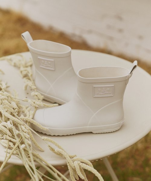 BENSIMON(ベンシモン)の「BSM RAIN BOOTS LOW - CLOUD GREY(レインシューズ・レディース・ライトグレー・40/38/37)」の1枚目の写真