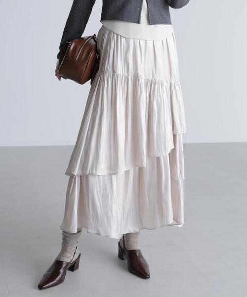 FREE'S MART（フリーズマート）の「シャイニーフリルティアードスカート（スカート・レディース・ホワイト/グレー/ブラック・MEDIUM/SMALL）」の3枚目の写真