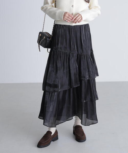 FREE'S MART（フリーズマート）の「シャイニーフリルティアードスカート（スカート・レディース・ホワイト/グレー/ブラック・MEDIUM/SMALL）」の5枚目の写真