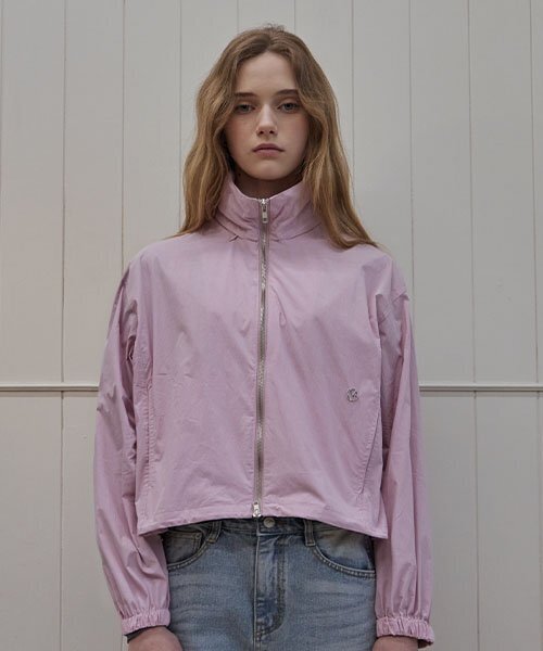 HAINT(ヘイント)の「LIGHT HIDDEN HOOD CROP JUMPER_2COLORS_PINK(ナイロンジャケット・レディース・ピンク・FREE)」の1枚目の写真