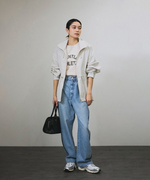 SALON adam et rope'（サロン アダム エ ロペ）の「【WEB限定】リップストップフードブルゾン/スタンドカラーマウンテンパーカー［軽量］（ブルゾン・レディース・オフホワイト/チャコールグレー・FREE）」の9枚目の写真