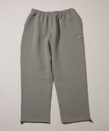 FREAK'S STORE | ビッグシルエット ダンボール ワンポイントロゴ スピンドル スウェットパンツ(スウェットパンツ)