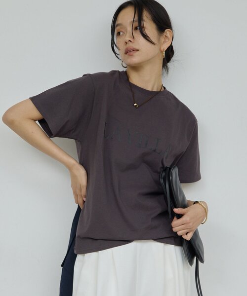 GALLARDAGALANTE（ガリャルダガランテ）の「ロゴTシャツ【La villa 】（Tシャツ/カットソー・レディース・ホワイト/チャコールグレー・FREE）」の8枚目の写真