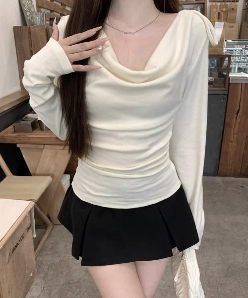 ViViDAY（ビビデー）の「ワンショルダーサイドリボン付き長袖カットソー（Tシャツ/カットソー・レディース・ブラック/ホワイト/グレー・M）」の5枚目の写真